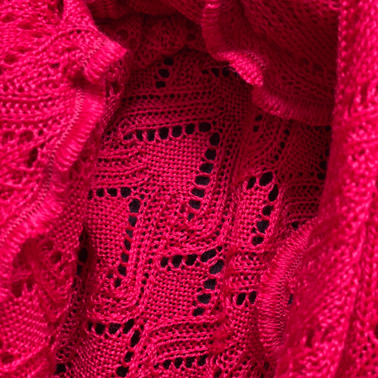 Susi sjal i farven magenta fra Invero