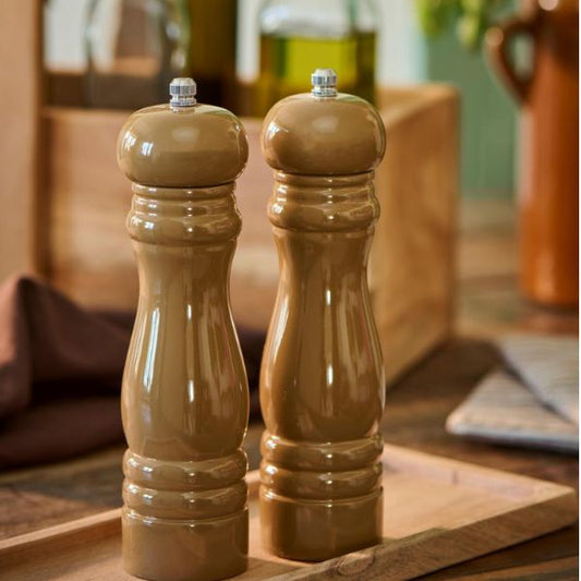 Kværn - Hazelnut - Ib Laursen