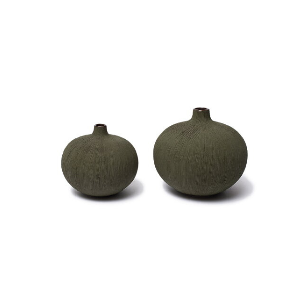 Bari vase - Medium forest green M40 - Lindform