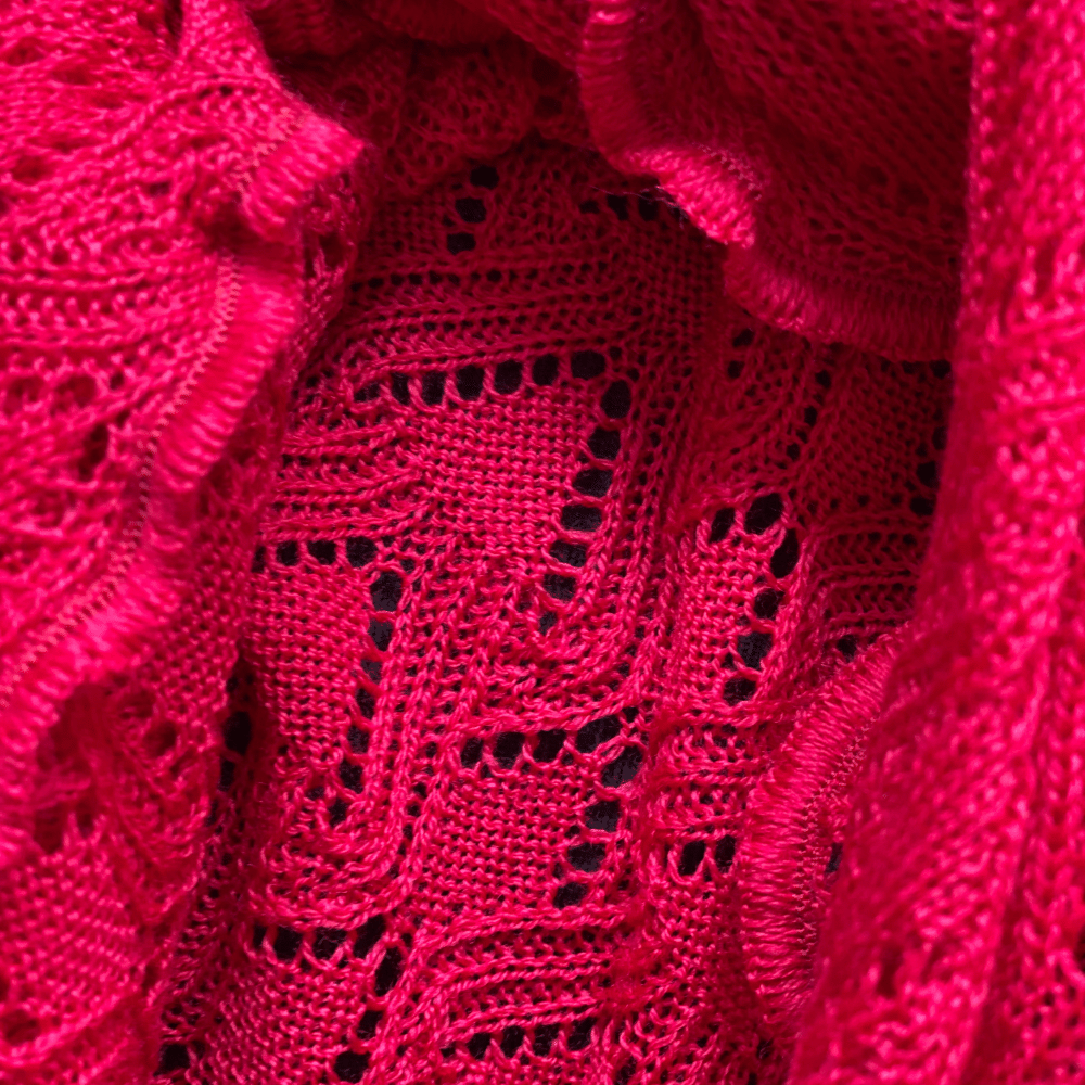 Susi sjal i farven magenta fra Invero